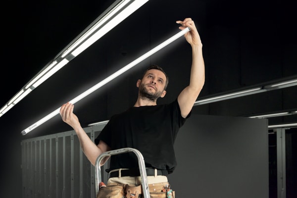 foto led tube finder