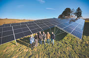 We Pro Energy groepsfoto zonnepanelen
